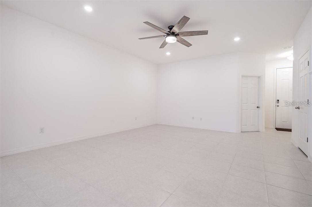 14086 Kite Lane - Photo 2 of 24