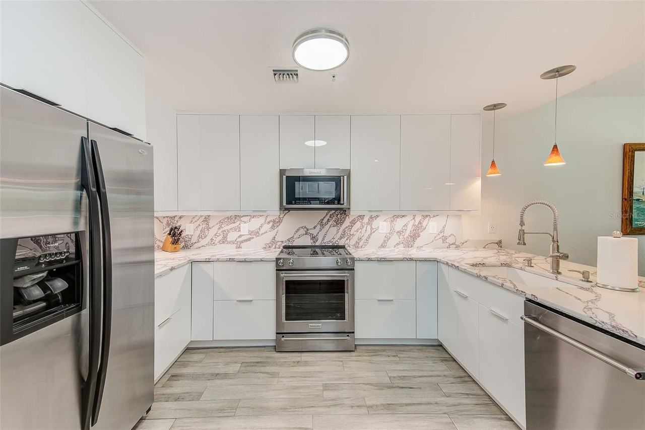 217 18th Ave - Photo 5 of 50