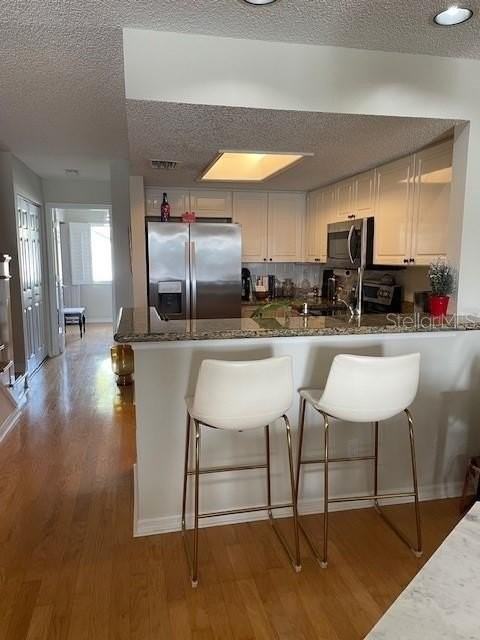 323 Madeira Cir - Photo 3 of 45