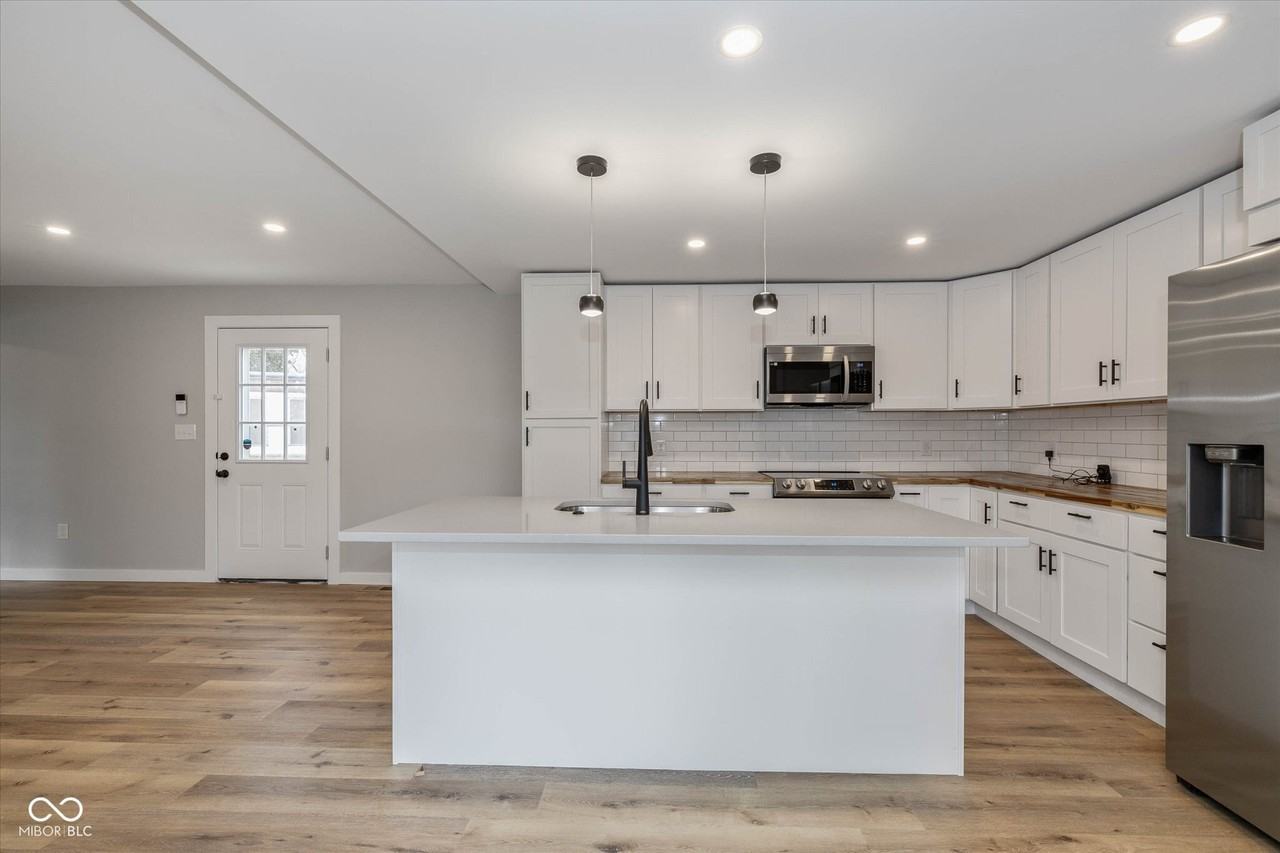 14 Morse Ct - Photo 2 of 20