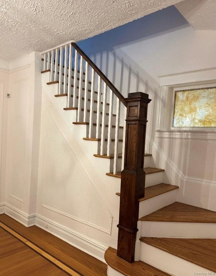 94 Hyatt Ave - Photo 4 of 18