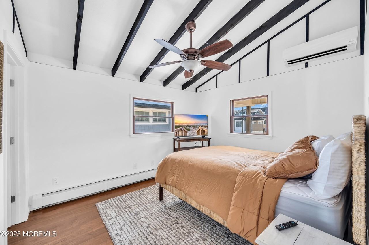 254 Ocean Bay Blvd - Photo 6 of 26