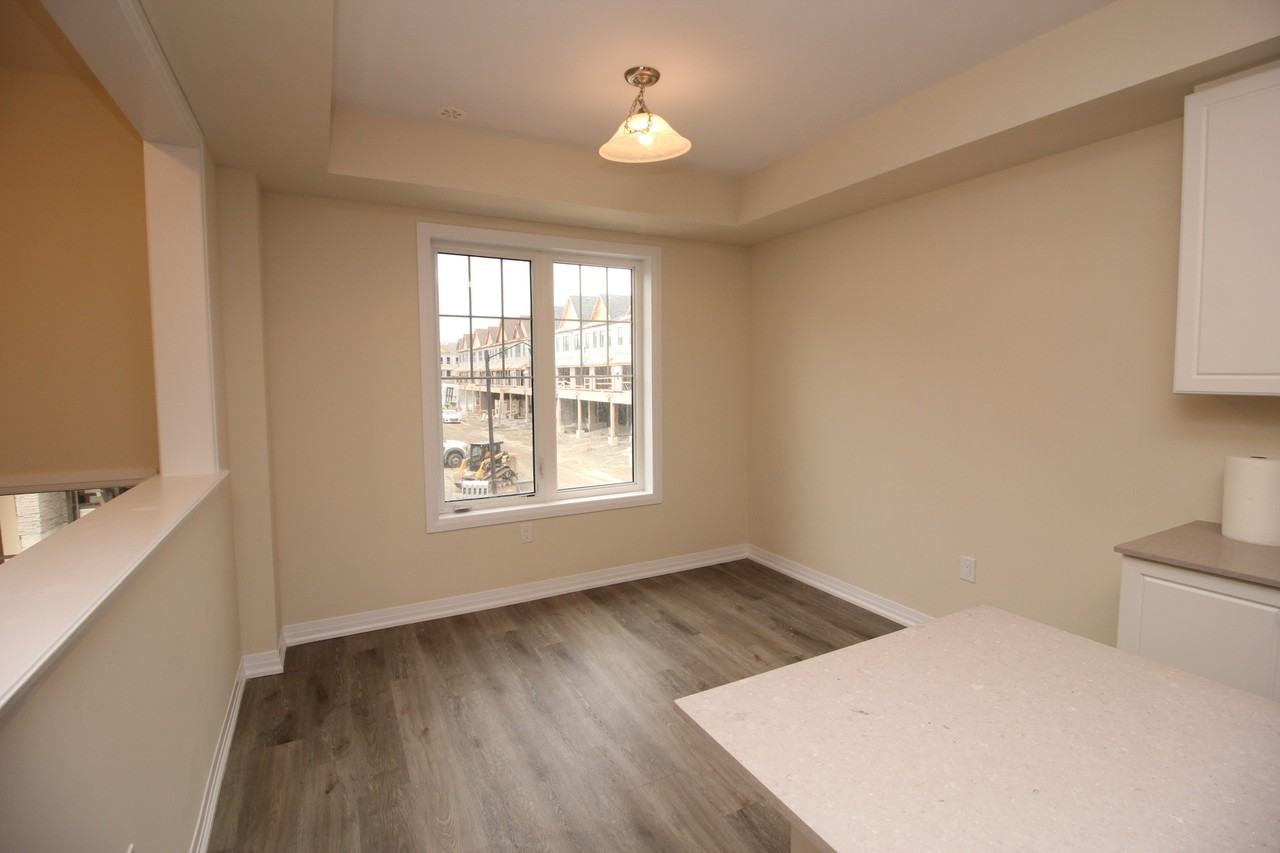 185 - 185 Bedrock Drive - 1 #1 - Photo 2 of 19