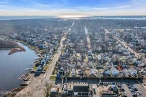 featured image of 5 Meadowbrook Ave