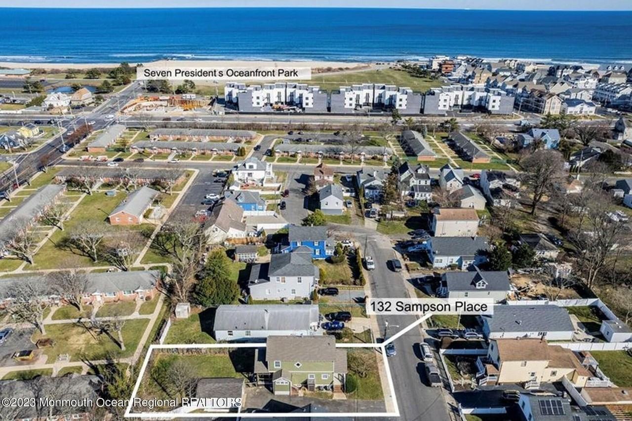 132 Sampson Pl - Photo 3 of 21