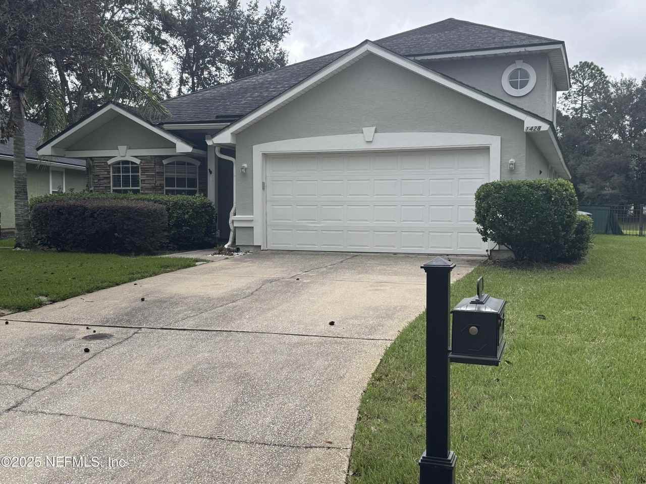 1428 Tintern Ln - Photo 2 of 15