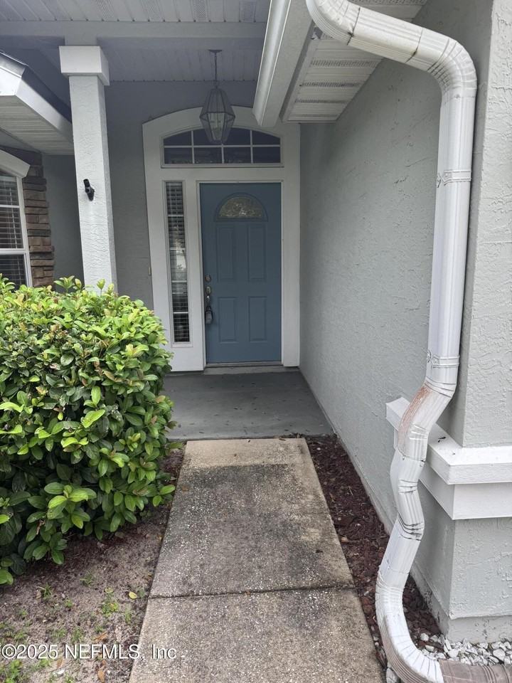 1428 Tintern Ln - Photo 4 of 15