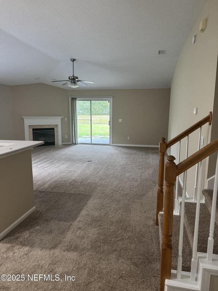 1428 Tintern Ln - Photo 5 of 15