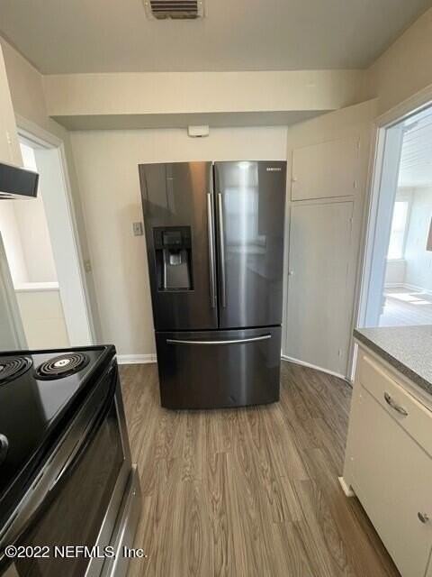 4737 Blount Ave - Photo 6 of 19