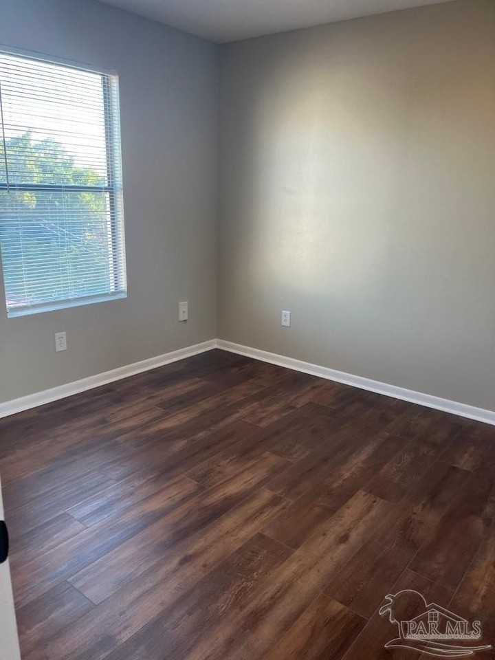 3202 Redwood Ln #B - Photo 5 of 11