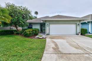 325 Hawthorne Ln - Photo 1 of 1