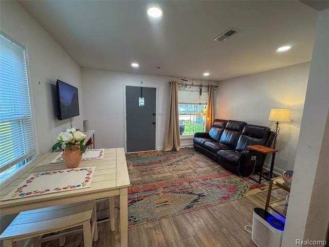 15684 Mcguire St - Photo 3 of 15