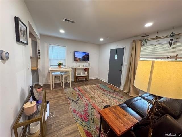 15684 Mcguire St - Photo 4 of 15