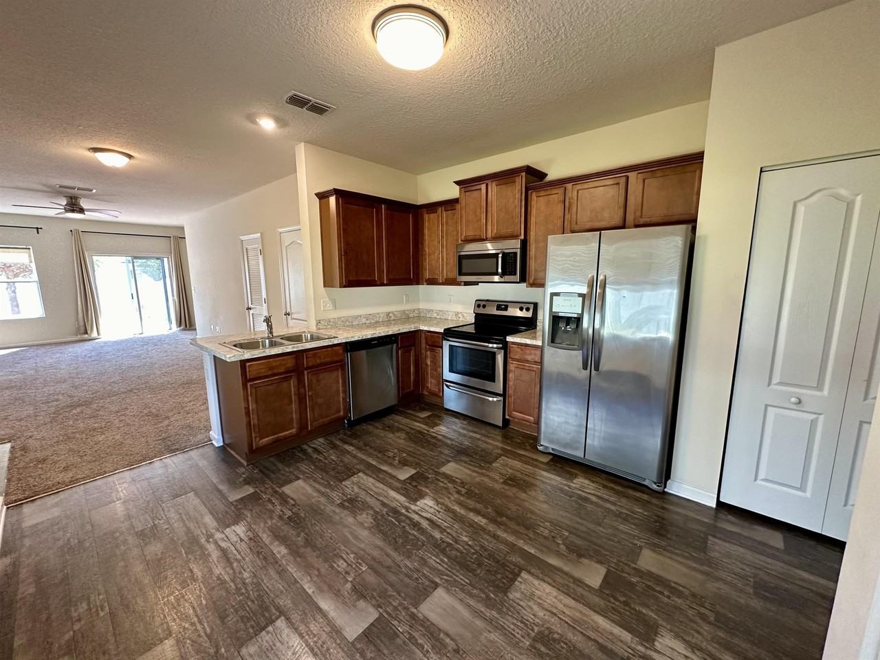 55 Buckley Ct - Photo 5 of 22