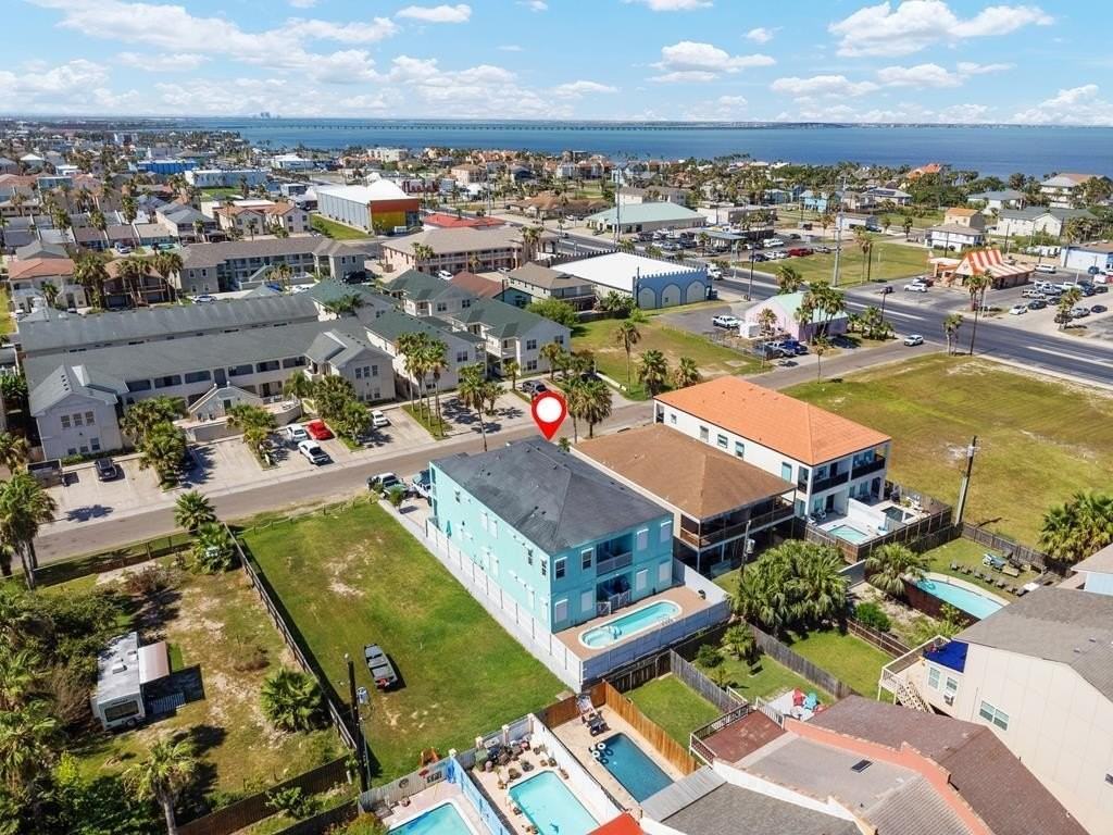 110 E Retama St - Photo 2 of 14