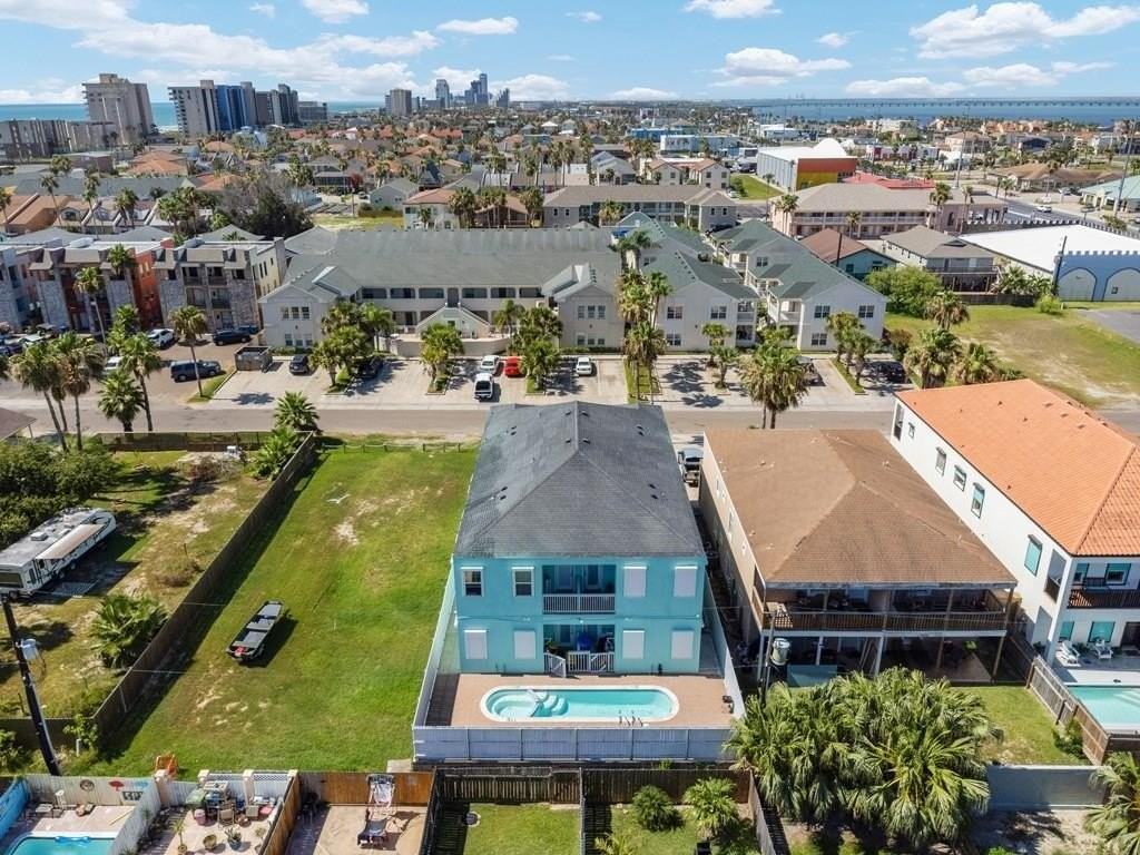 110 E Retama St - Photo 4 of 14