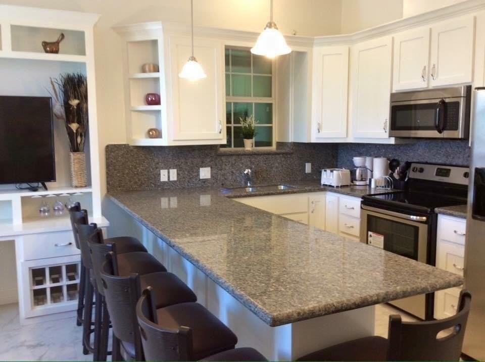 110 E Retama St - Photo 6 of 14