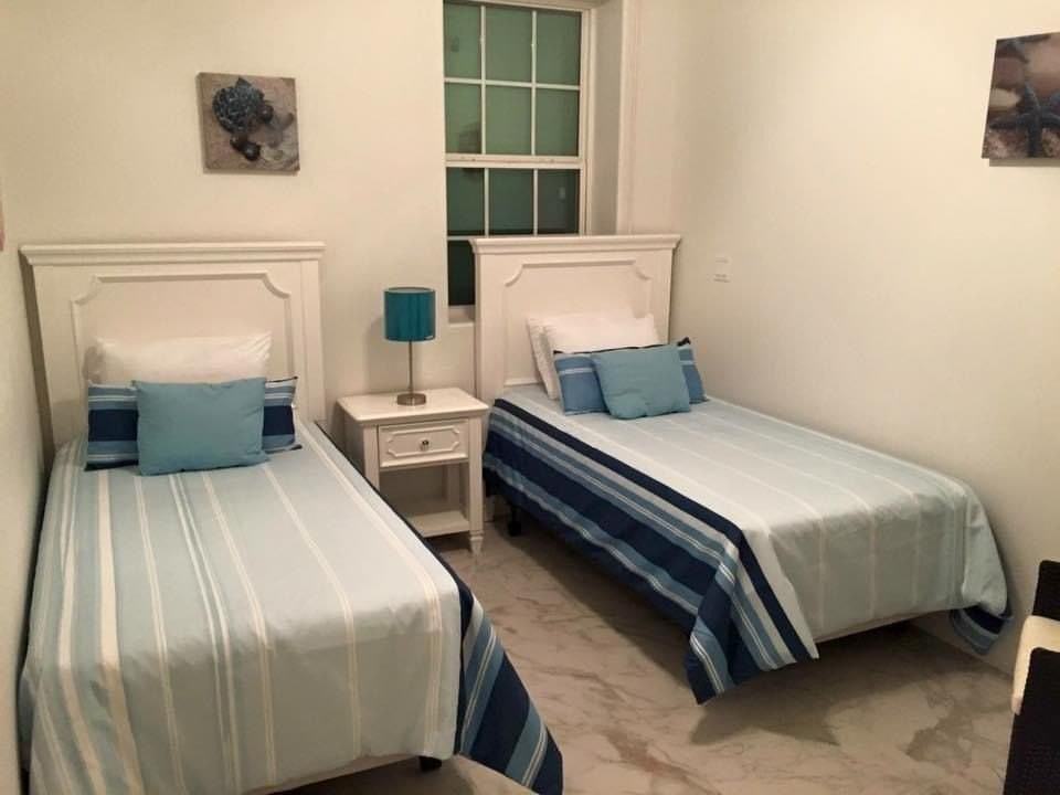 110 E Retama St - Photo 7 of 14