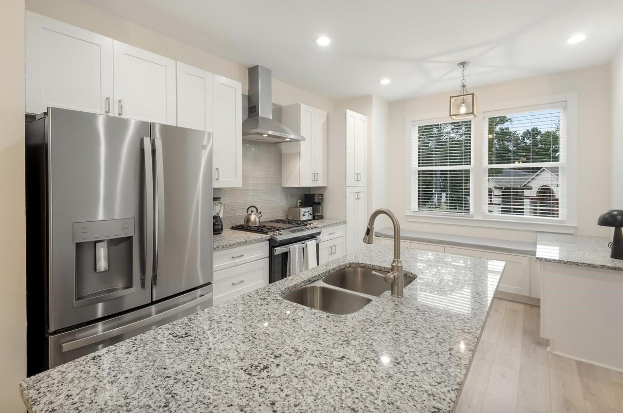 1577 Metropolitan Blvd Ste 4 #4 - Photo 5 of 19