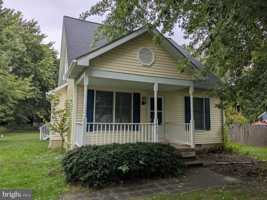 featured image of 1825 Chester Dr