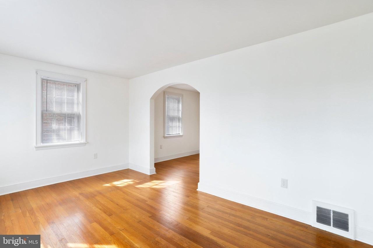 502 Wayne Ave - Photo 5 of 34