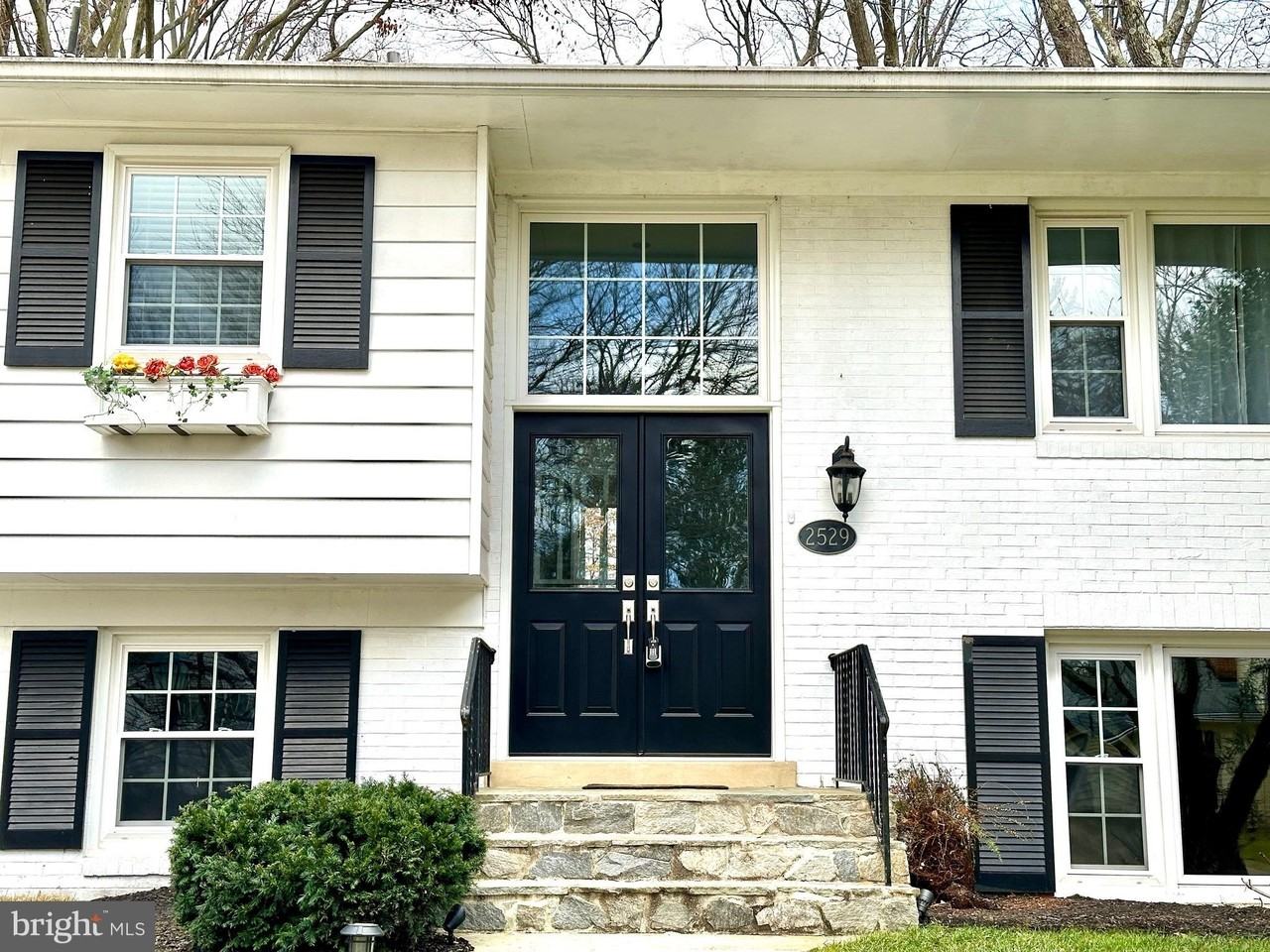 2529 W Meredith Dr - Photo 4 of 40