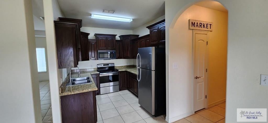 7566 Cedar Ave - Photo 4 of 8