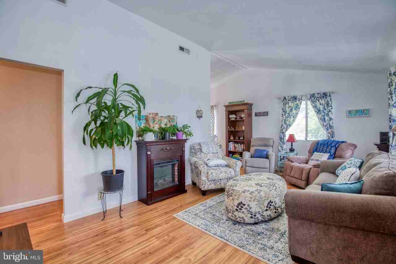 388 Monument Dr - Photo 7 of 21