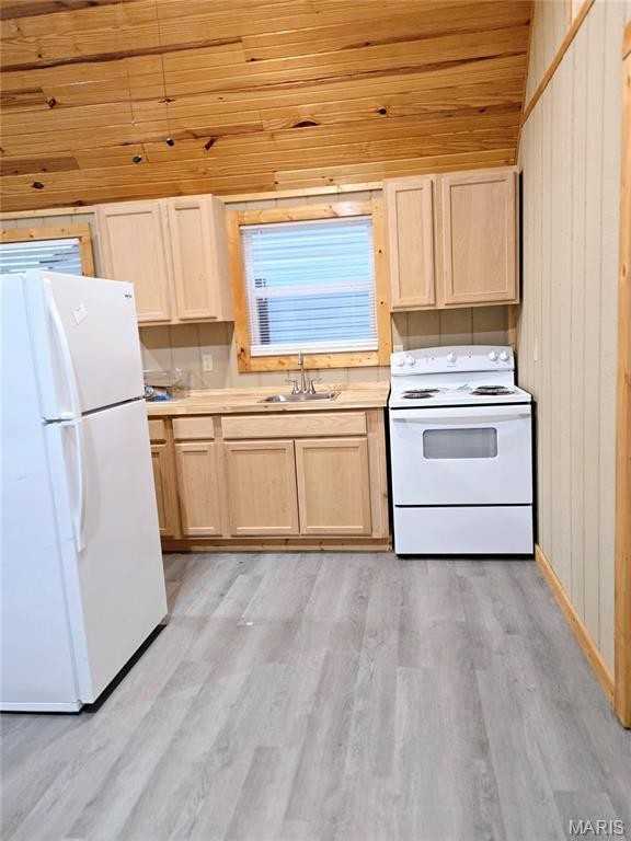 17810 S Ridge Dr - Photo 2 of 3