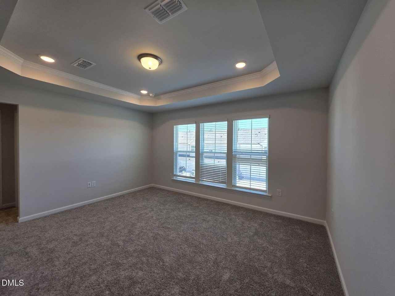 242 Broomside Ave - Photo 4 of 19