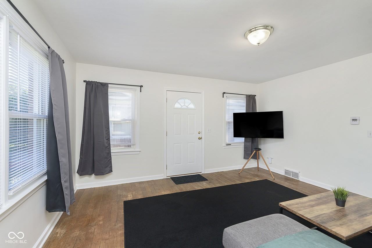 1614 Cord Street - Photo 3 of 25