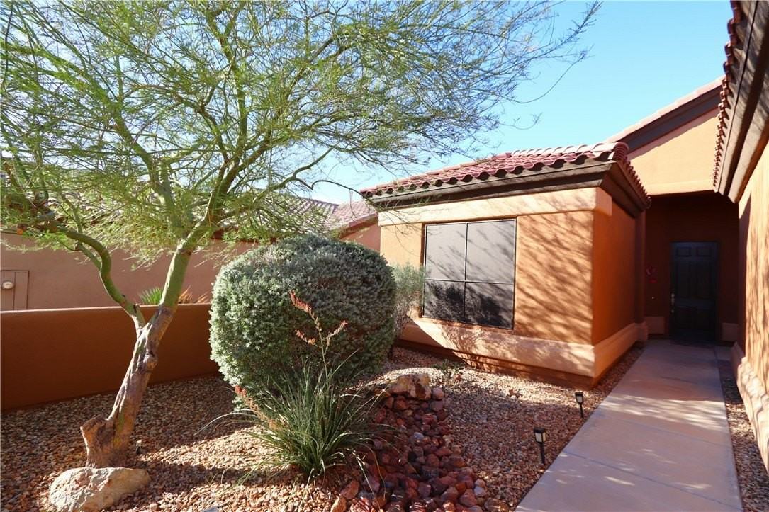 2885 Esmerelda Dr - Photo 2 of 29