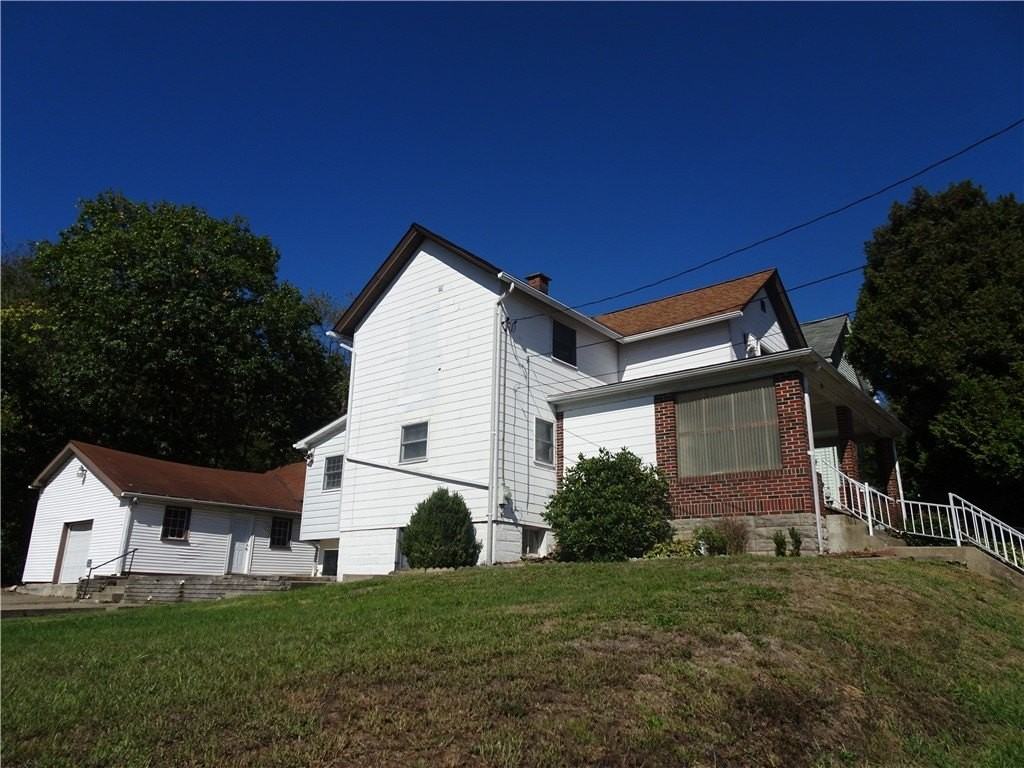 227 S 6th St - Photo 3 of 27