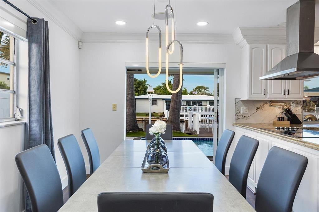 1419 Ne 57th St - Photo 7 of 30