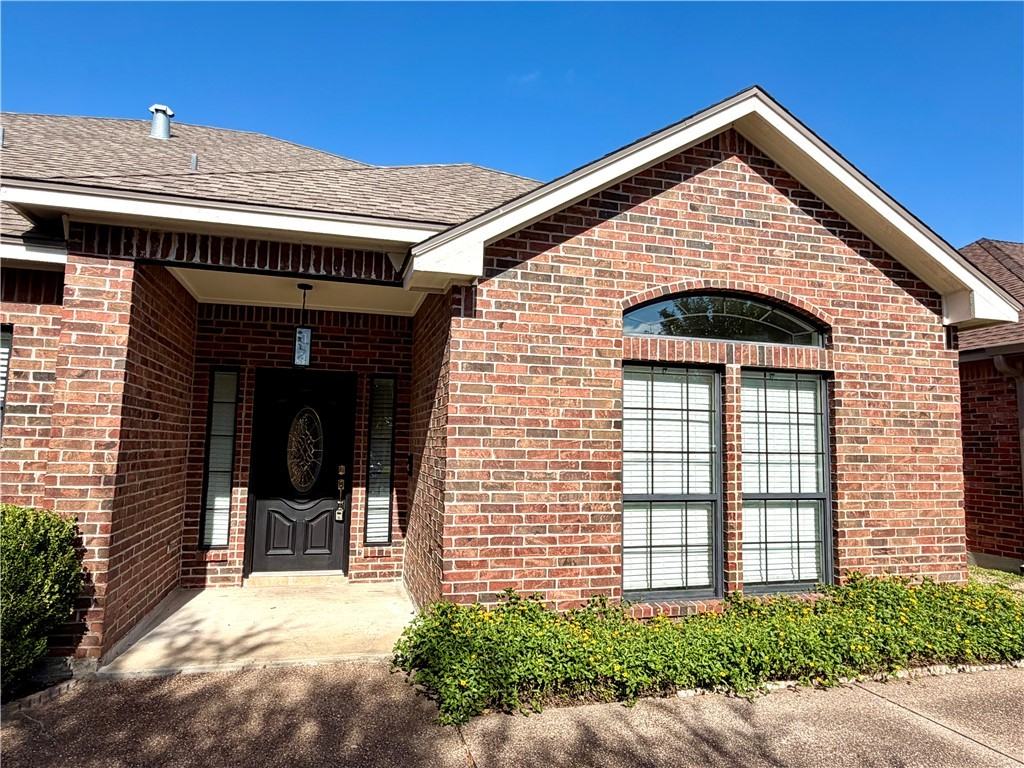 2533 Windhollow Dr - Photo 2 of 34