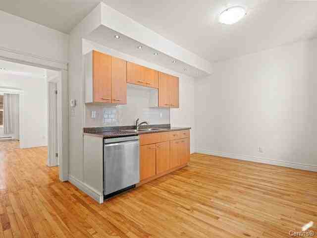 628 Rue Hickson - Photo 7 of 13