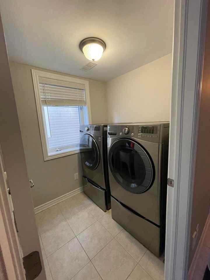 916 Fameflower Street - Photo 3 of 15