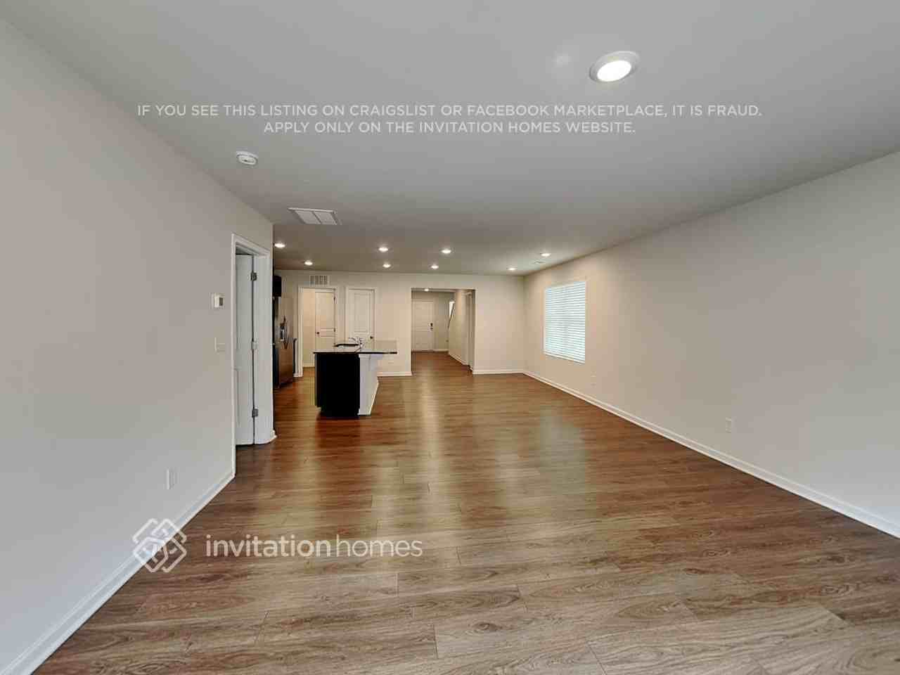 7316 Olive Coast Street - Photo 6 of 26