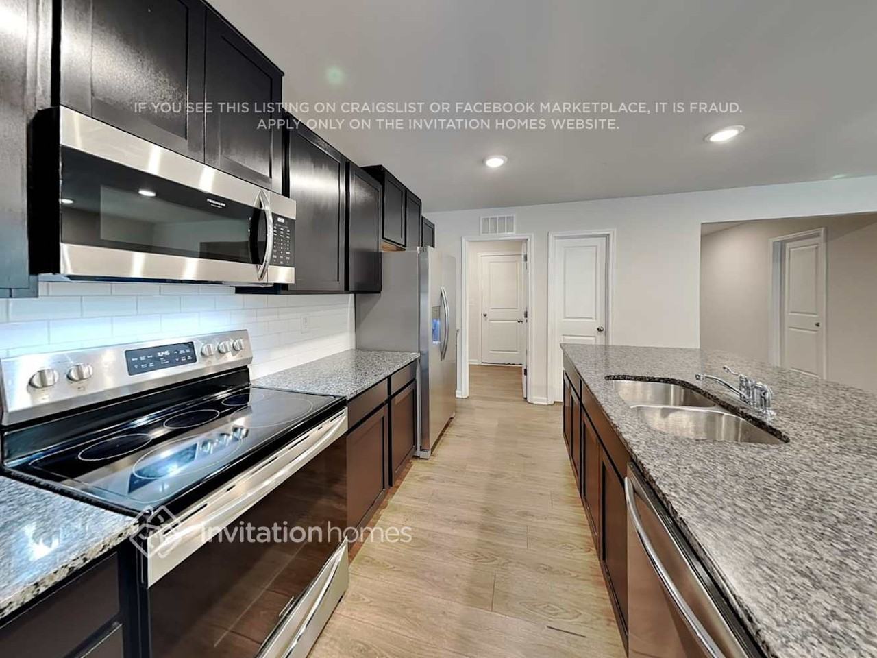 7316 Olive Coast Street - Photo 7 of 26