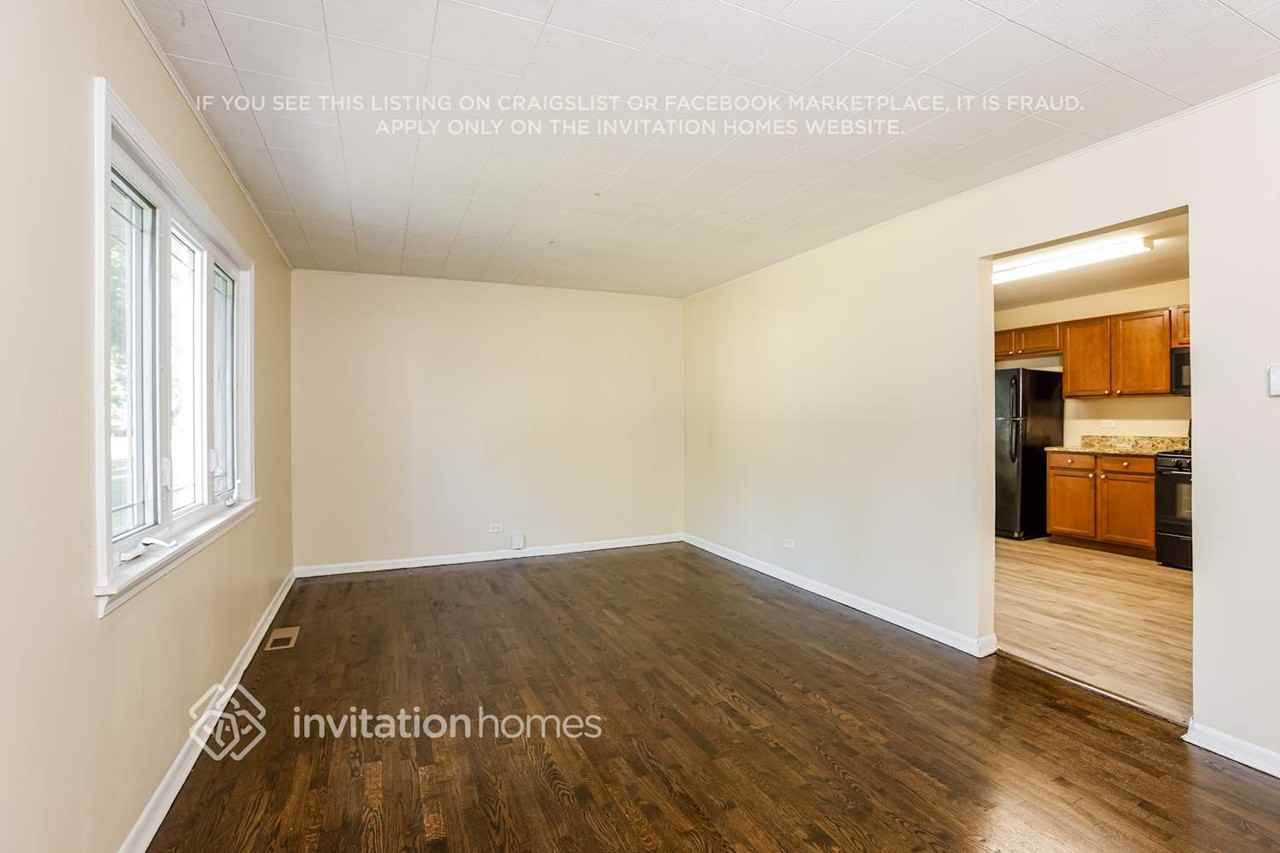8440 Lockwood Avenue - Photo 6 of 18
