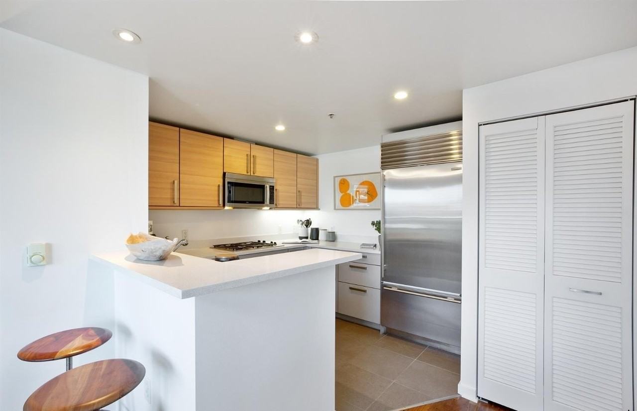 555 4th Street #801 - Photo 2 of 14