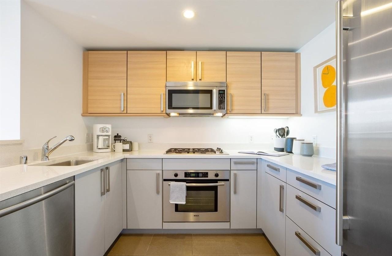 555 4th Street #801 - Photo 3 of 14