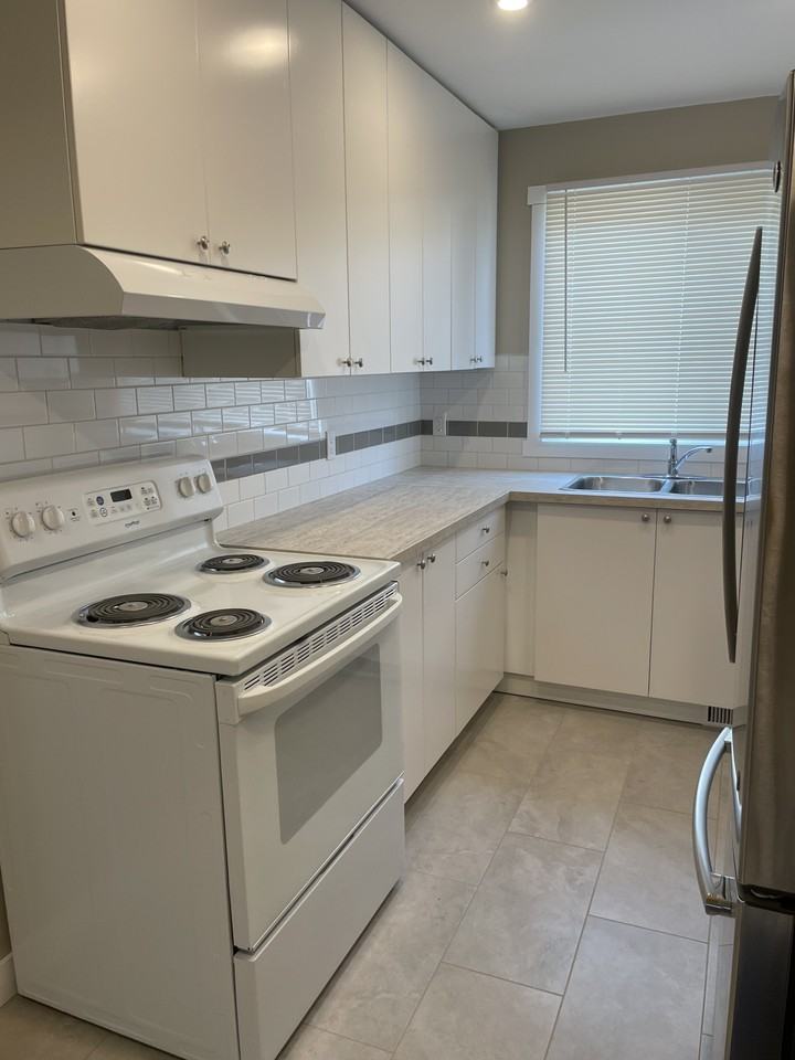 1707 42 Street Southeast #C - Photo 2 of 11