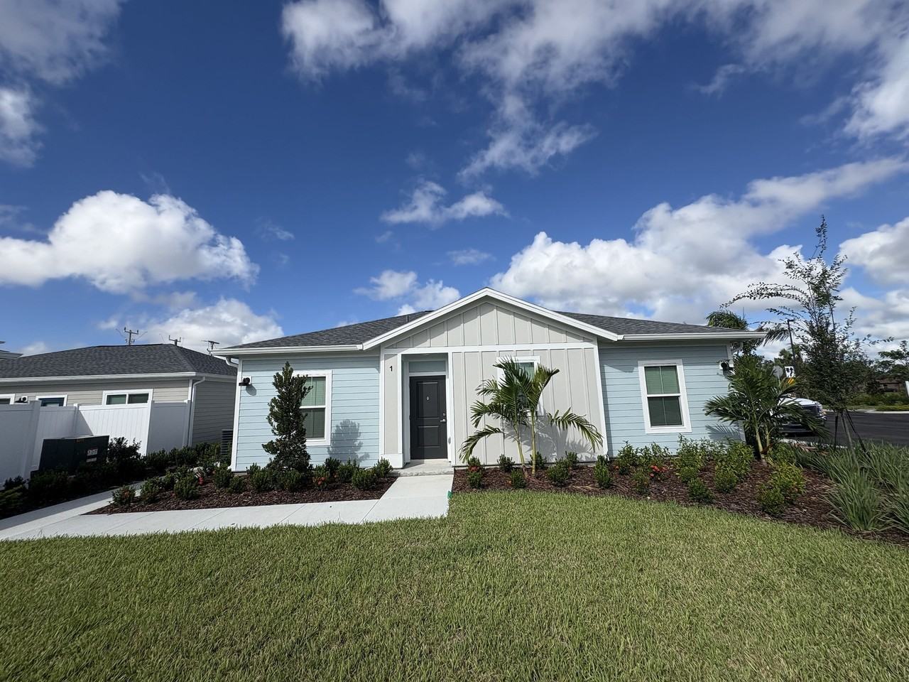 Villas at Venice - Photo 4 of 25