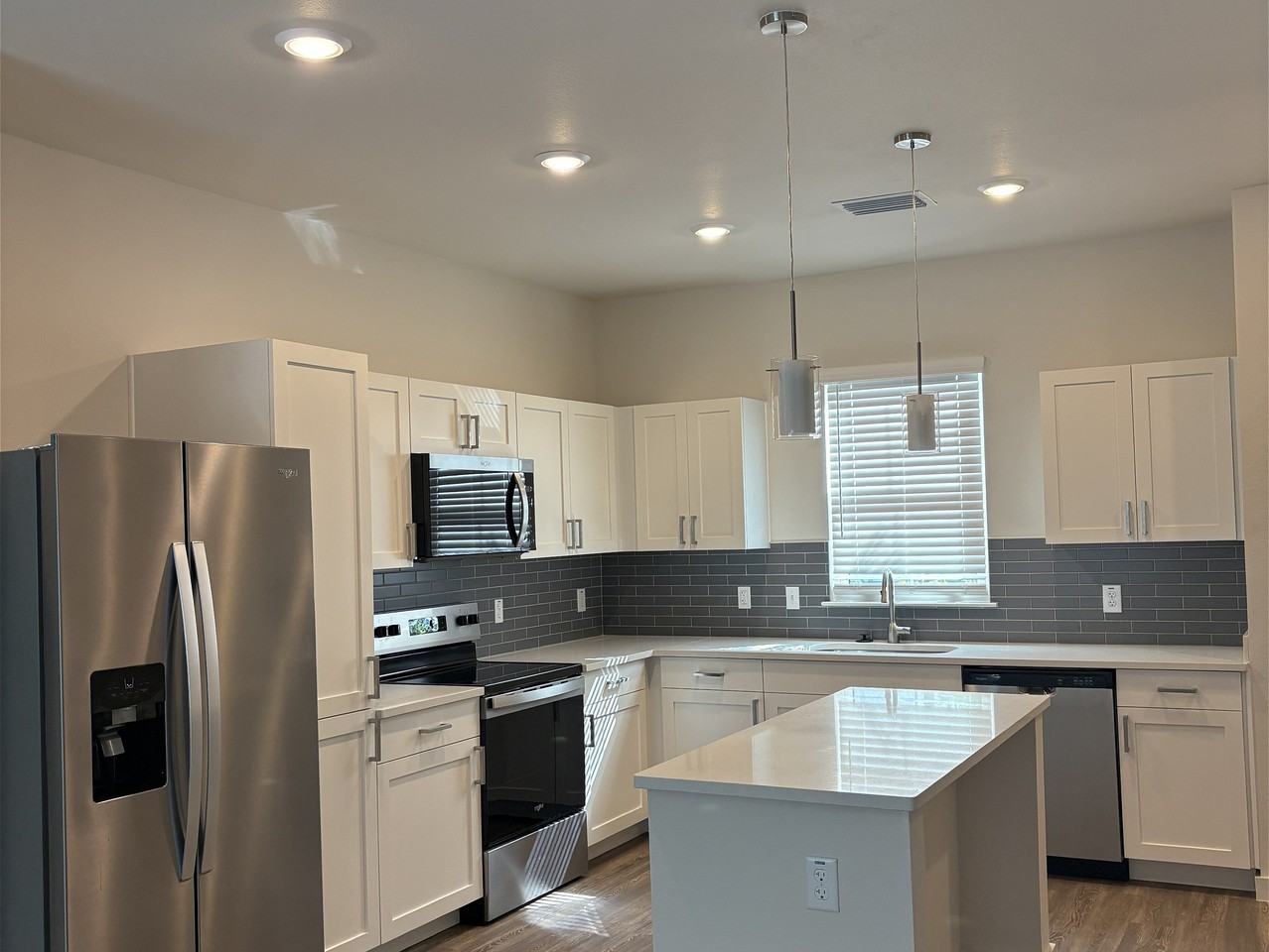 Villas at Venice - Photo 7 of 25