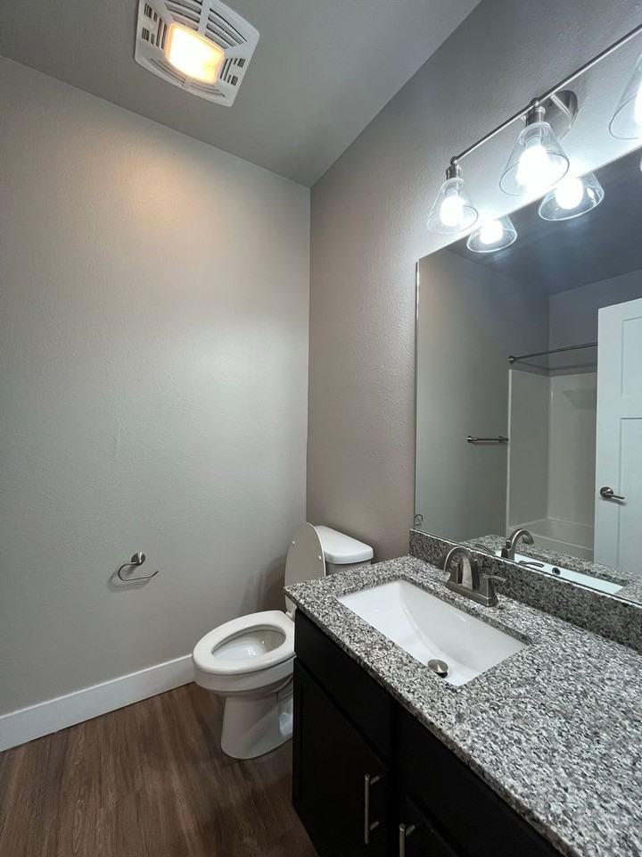 200 S 4th Street - Photo 6 of 50