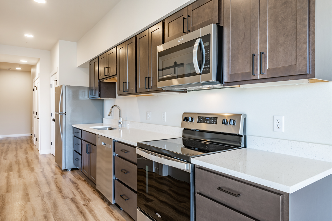 1100 North Forest Street - Photo 5 of 34