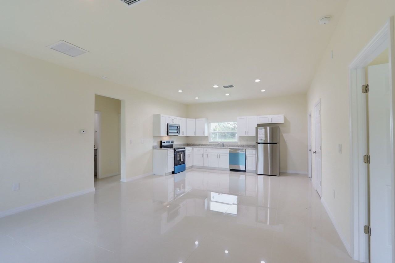 612 Kleinart Dr - Photo 3 of 15