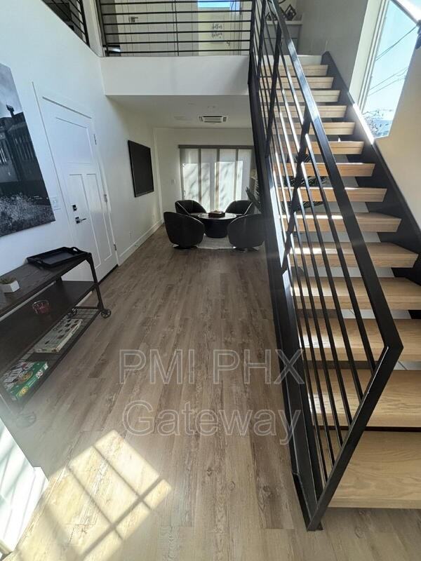 430 West 7th Street #1 - Photo 3 of 19