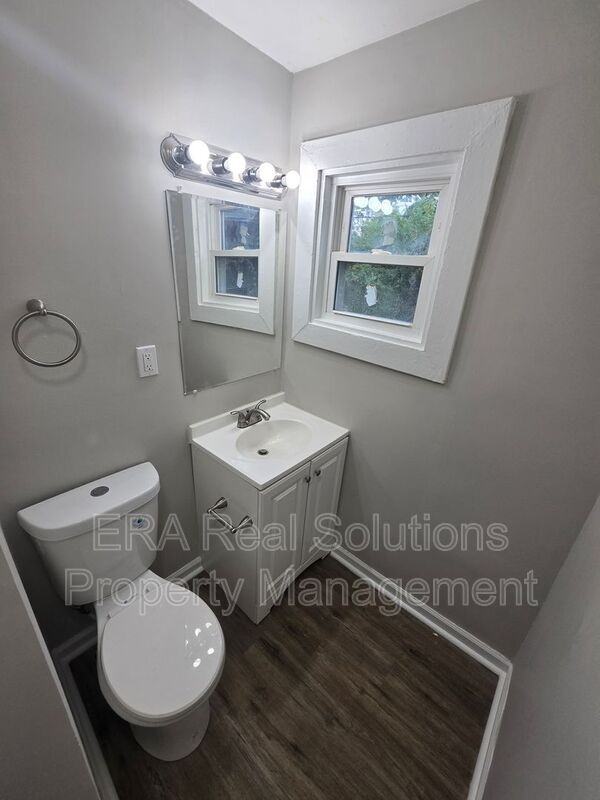 74 E Innis Ave - Photo 2 of 13